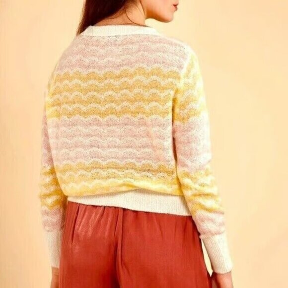 Chervon print Light weight sweater top - Picture 2 of 2